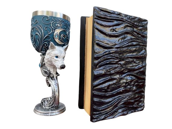 Подарунковий набір Келих 3D Вовк і Блокнот 3D «Книга, що дивиться у відповідь» | Зображення 1
