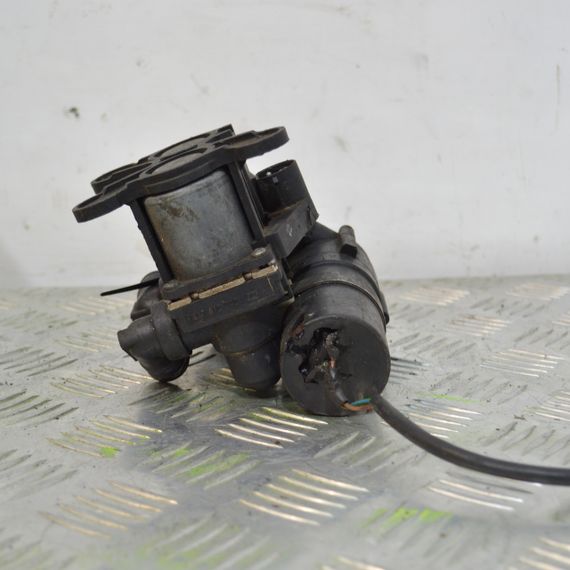 Кран пічки BMW E23 E32 E31 E34 Клапан обігрівача БМВ е23 е32 е31 е34 1147412042 8391417 | Зображення 2