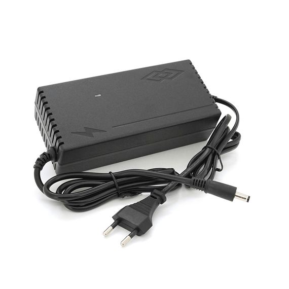Зарядний пристрій для акумуляторів Li-ion 12V (12,6V),3S,5A,штекер 5,5х2,5мм, індикація