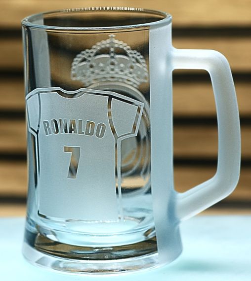 Пивной бокал 670 мл Реал Мадрид Real Madrid с гравировкой подарок для фаната футбольная кружка Роналдо | Зображення 5
