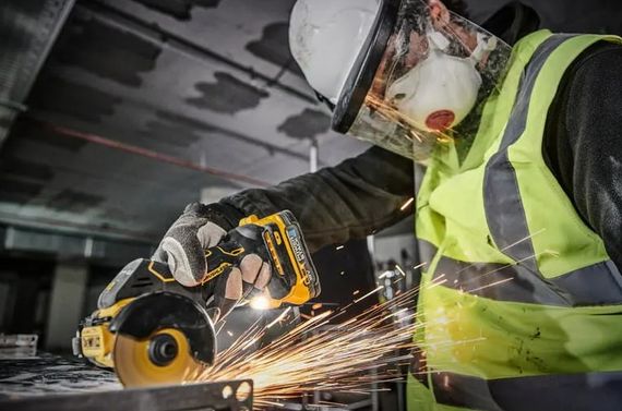 Пила дискова акумуляторна DeWalt без АКБ та ЗП DCS438N | Зображення 3