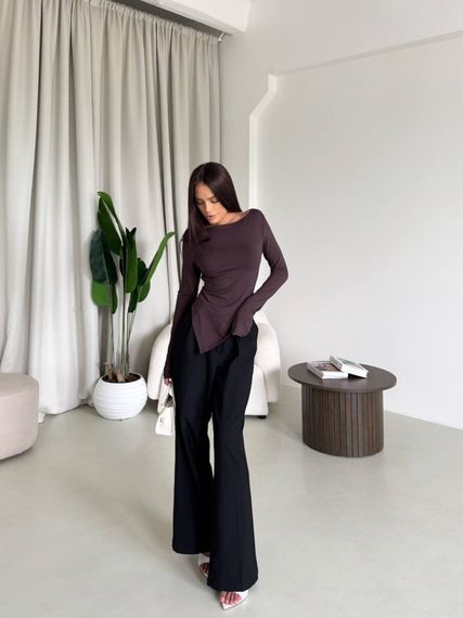 Жіноча кофта-лонгслів асиметрична з відкритими плечима колір коричневий, розмір 42/46  SH356 | Зображення 2