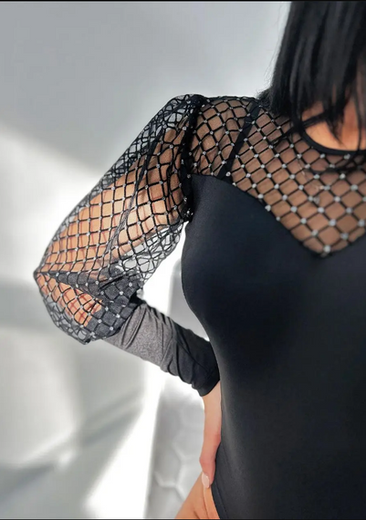 Женское боди нарядное из микродайвинга и сетки с пышными рукавами GF2402 цвет черный, размер 50 | Зображення 6