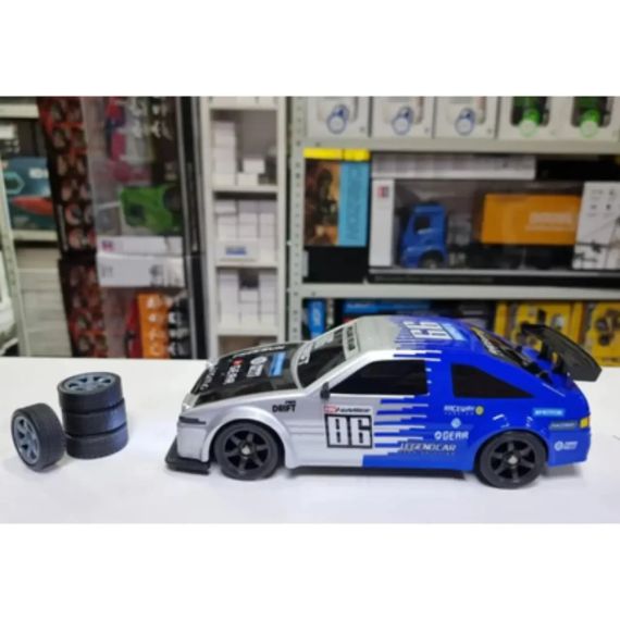 Машинка на радіоуправлінні Toyota Sprinter 4WD 1:16, біло-синя – для дрифту та перегонів | Зображення 3