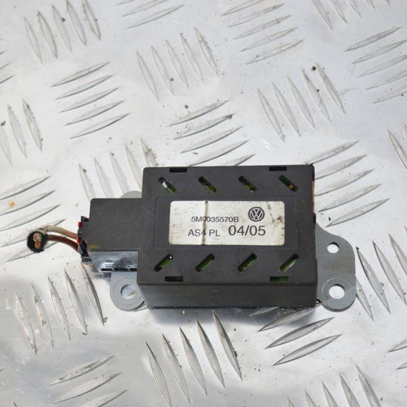 Підсилювач сигналу антени Volkswagen Golf VI 2008-2013 Підсилювач антени Фольксваген Гольф 6 5M0035570B
