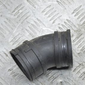 Патрубок повітряного фільтра 1.0 12V Opel Corsa B 1993-2000 Патрубок шланг повітряний Опель Корса Б 90531357