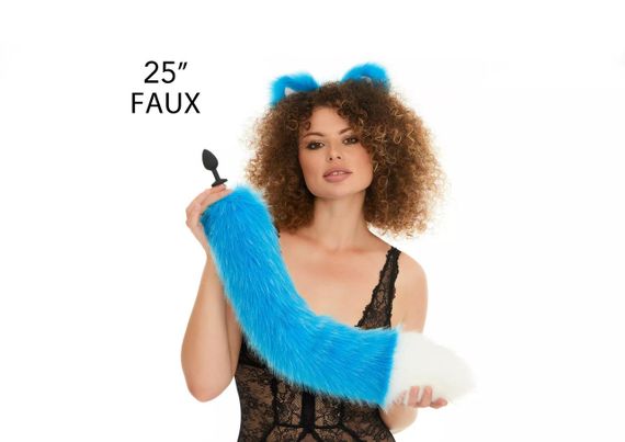 Анальный меховой хвост без пробки, Ярко-голубой с белым кончиком, OKOVA 60 см. sexstyle