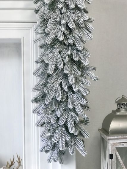 Гирлянда хвойная Traditional пишная литая 2 м заснеженная