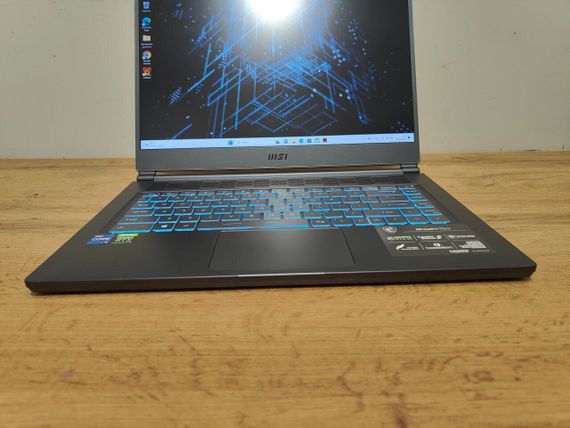 Игровой ноутбук MSI Stealth 15M A11UEKV / 15.6" (1920x1080) IPS / Intel Core i7-11375H (4 (8) ядра по 3.0 - 5.0 GHz) / 16 GB DDR4 / 512 GB SSD / nVidia GeForce RTX 3060, 6 GB GDDR6, 192-bit / WebCam / Windows 10 Home б/у | Зображення 3