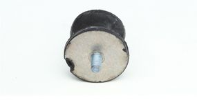 Подушка КПП BMW 3 E36 E46 5 E34 E39 7 E38 2.0 91-06 08.22.015