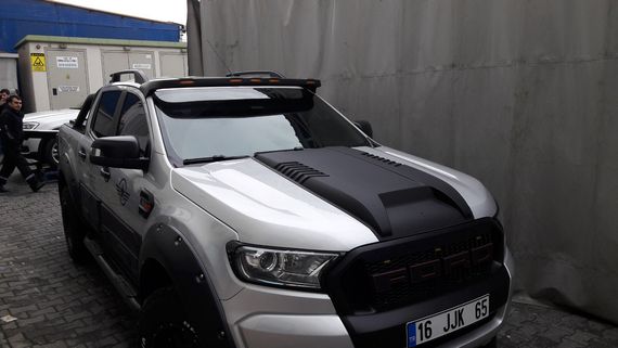 Козирок лобового скла LED V1 для Ford Ranger 2011-2024 рр | Зображення 1