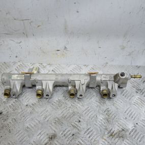 Паливна рейка 1.8 SCI Ford Mondeo III 2000-2007 Паливна рампа Форд Мондео 3 2S7G9H487AK 0261555007