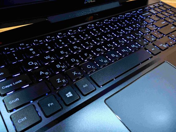 Ігровий ноутбук Dell G5 5505 / 15.6" (1920x1080) IPS / AMD Ryzen 7 4800H (8 (16) ядер по 2.9 - 4.2 GHz) / 16 GB DDR4 / 512 GB SSD / AMD Radeon RX 5600M, 6 GB GDDR6, 192-bit / USB Type-C / Windows 10 б/в + Подарунок Миша / USB | Зображення 5
