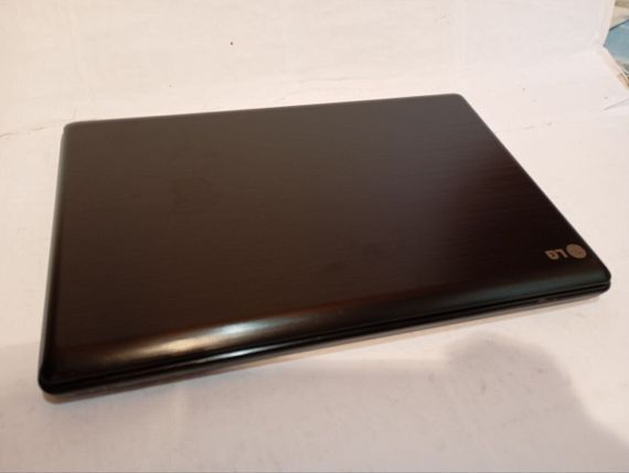 Ноутбук Б-класс LG S525 / 15.6" (1366x768) TN / Intel Pentium B950 (2 ядра по 2.1 GHz) / 8 GB DDR3 / 500 GB HDD / Intel HD Graphics / WebCam / АКБ не берет заряд б/у | Зображення 6