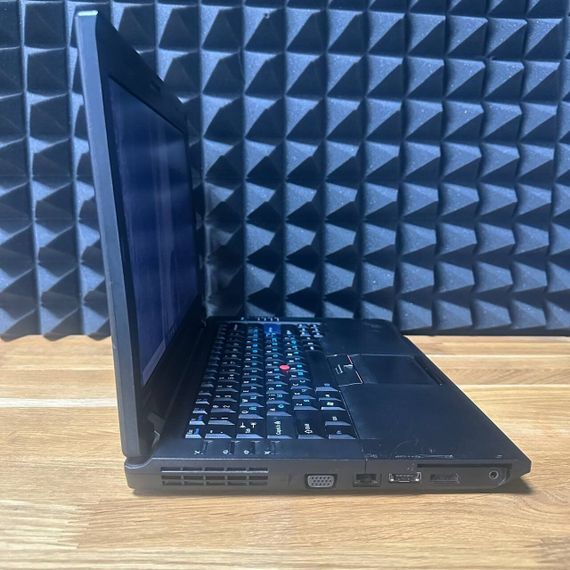 Ноутбук Lenovo ThinkPad L420 / 14" (1366x768) TN / Intel Core i3-2350M (2 (4) ядра по 2.3 GHz) / 8 GB DDR3 / 128 GB SSD / Intel HD Graphics 3000 / DVD-ROM б/у | Зображення 2