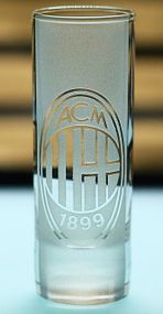 Скляна чарка 60мл ФК Мілан AC Milan  з гравіюванням подарунок для фаната футбольна стопка