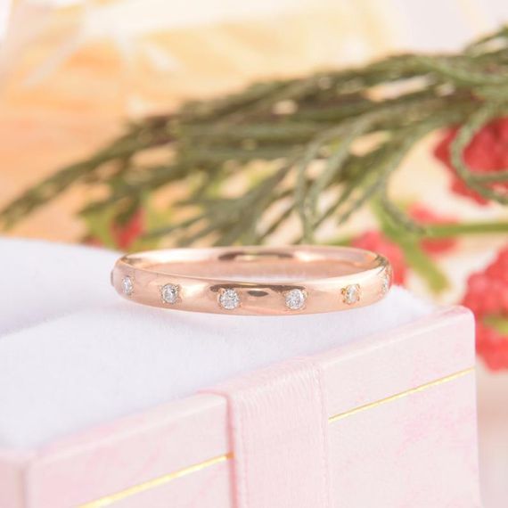 Кольцо из красного золота с фианитами 21.5