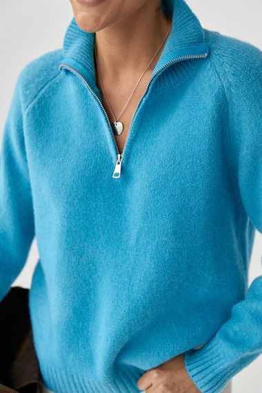 Жіночий светр на блискавці з широким коміром-поло - блакитний цвет, ONE SIZE (є розміри) | Зображення 3