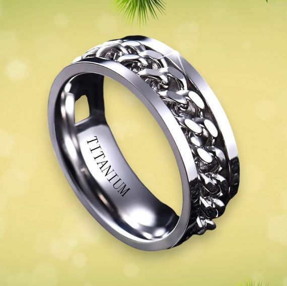 Серебристое кольцо из титановой стали с вращающимися серебристыми цепями посередине стильное размер 18