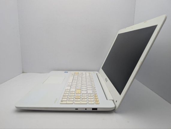 Ноутбук Asus E502S / 15.6" (1366x768) TN / Intel Pentium N3700 (4 ядра по 1.6 - 2.4 GHz) / 4 GB DDR3 / 120 GB SSD / Intel HD Graphics / WebCam б/у | Зображення 4