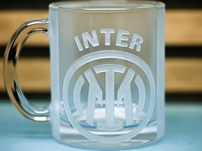 Подарункова скляна чашка для чаю та кави 320 мл з 3Д гравіюванням лого футбольного клубаФК Інтер