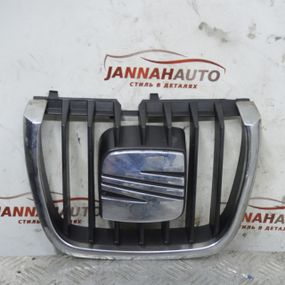 Решітка радіатора Seat Alhambra 2001-2010 Решітка переднього бампера Сеат Альхамбра 7M7853651
