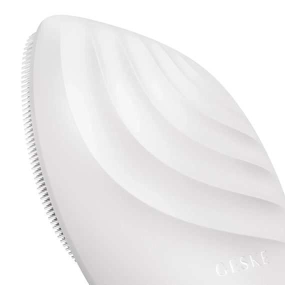 Электронная ультразвуковая щетка для лица GESKE Sonic Facial Brush 5в1 gray, Белый | Зображення 4