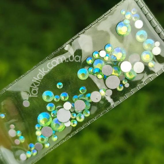 Стекляные стразы №1 (микс размеров) в пакетике