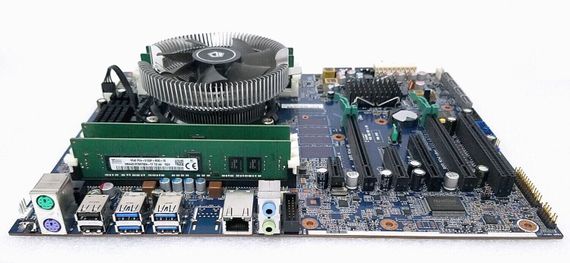 Комплект: Материнская плата HP Z440 / Intel Xeon E5-1620 v4 (4 (8) ядра по 3.5 - 3.8 GHz) (аналог i7-6700) / 32 GB DDR4 / Socket LGA 2011 v3+v4 / NVMe boot + кулер ID-Cooling DK-01 б/у | Зображення 1