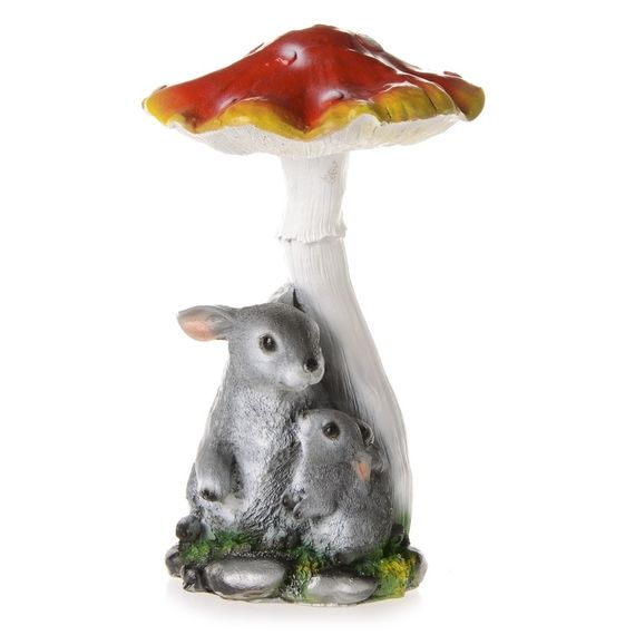 Садовая фигурка Мухомор с двумя зайцами