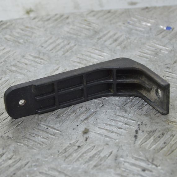 Кронштейн підсилювача заднього бампера Hyundai i30 2007-2012 Кріплення заднього бампера Хюндай ай30 866362L000