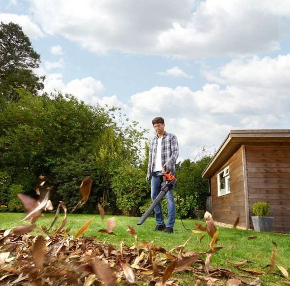 Садовий пилосос електричний Black&Decker BEBLV301 | Зображення 3