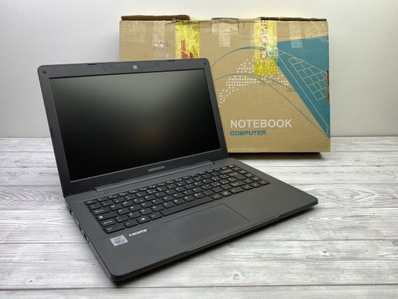 Ноутбук Medion Akoya E14409 / 14" (1366x768) TN / Intel Core i3-1005G1 (2 (4) ядра по 1.2 - 3.4 GHz) / 8 GB DDR4 / 120 GB SSD / Intel UHD Graphics / WebCam / Коробка б/у | Зображення 1