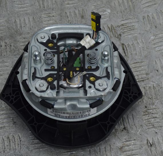 Подушка безпеки водія airbag BMW E81 E82 E87 E88 2004-2013 Подушка керма аірбаг БМВ е81 е87 6772457 | Зображення 1