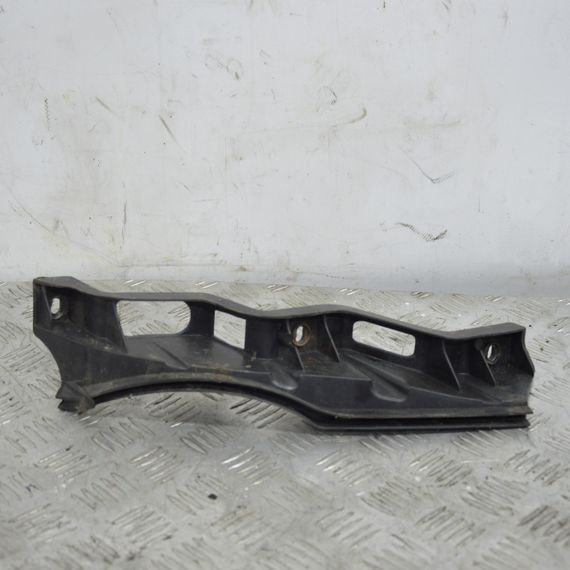 Кронштейн бампера передній лівий Volkswagen Passat B6 2005-2010 Облицювання бампера Фольксваген Пассат 3C0807889 | Зображення 1