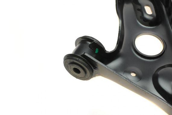 Рычаг подвески передний снизу  R VW Caddy Golf Touran Skoda Octavia 03-  23-70645A | Зображення 4
