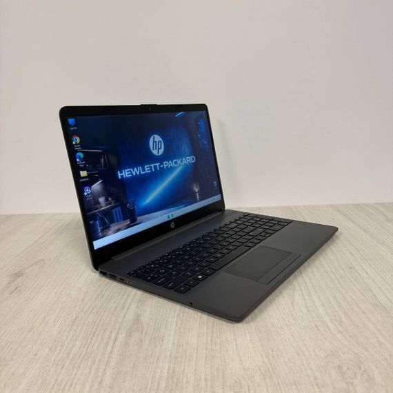 Ультрабук HP 255 G9 / 15.6" (1920x1080) IPS / AMD Ryzen 5 5625U (6 (12) ядер по 2.3 - 4.3 GHz) / 8 GB DDR4 / 256 GB SSD M.2 / AMD Radeon RX Vega 7 Graphics / WebCam б/у | Зображення 3