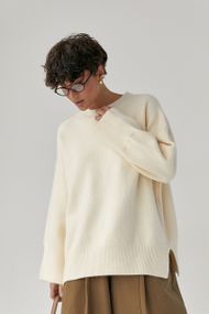Вільний в'язаний джемпер із розрізами - молочний цвет, ONE SIZE (є розміри)