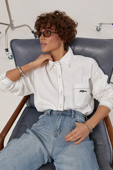 Котонова сорочка з накладною кишенею із написом - білий цвет, ONE SIZE (є розміри)