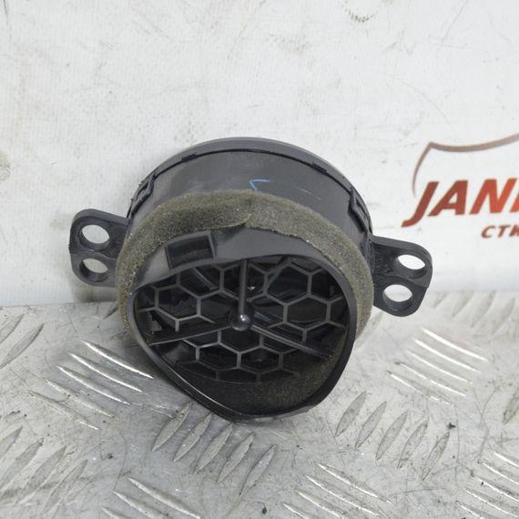 Дефлектор обдування салону Toyota Yaris 1999-2005 Вентиляційна решітка приладової панелі Тойота Яріс 5565052080 | Зображення 2