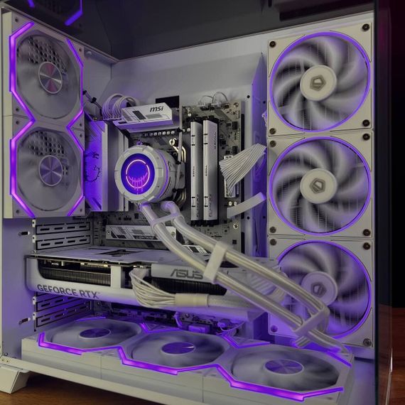 Збірка на замовлення: ПК GameMax Infinity Pro White Tower / AMD Ryzen 7 7800X3D (8 (16) ядер по 4.2 - 5.0 GHz) / 32 GB DDR5 / 2000 GB SSD M.2 / nVidia GeForce RTX 5070, 12 GB GDDR7, 192-bit / 850W | Зображення 3