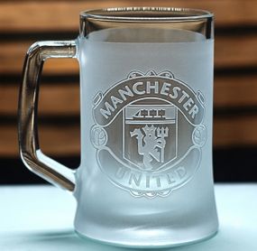 Пивний келих з ручкою ФК Манчестер Юнайтед FC Manchester United з гравіюванням подарунок для фаната ФК  футбольний кухоль