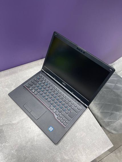 Ноутбук Fujitsu Lifebook E548 / 14" (1920x1080) IPS / Intel Core i5-8250U (4 (8) ядра по 1.6 - 3.4 GHz) / 8 GB DDR4 / 240 GB SSD / Intel HD Graphics 620 / WebCam б/в | Зображення 3