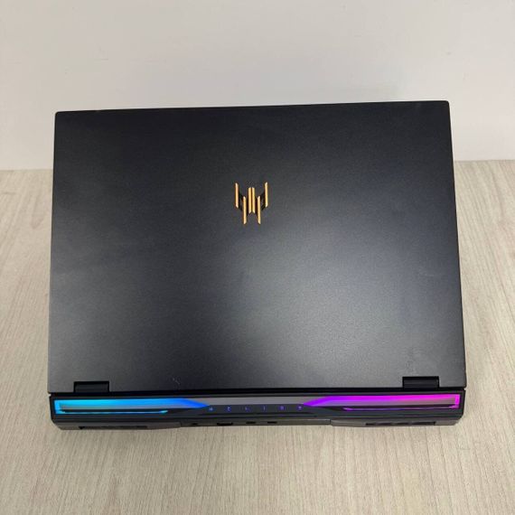 Ігровий ноутбук Б-клас Acer Predator Helios 18 PH18-72 / 18" (2560x1600) IPS / Intel Core i9-14900HX (24 (32) ядра по 2.2 - 5.7 GHz) / 32 GB DDR5 / 1000 GB SSD / nVidia GeForce RTX 4090, 16 GB GDDR6, 256-bit / WebCam б/в | Зображення 6