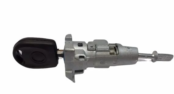 VW Passat B6 (05-11) вставка вкладиш замка передніх лівих дверей, Фольксваген Пассат Б6 | Зображення 2