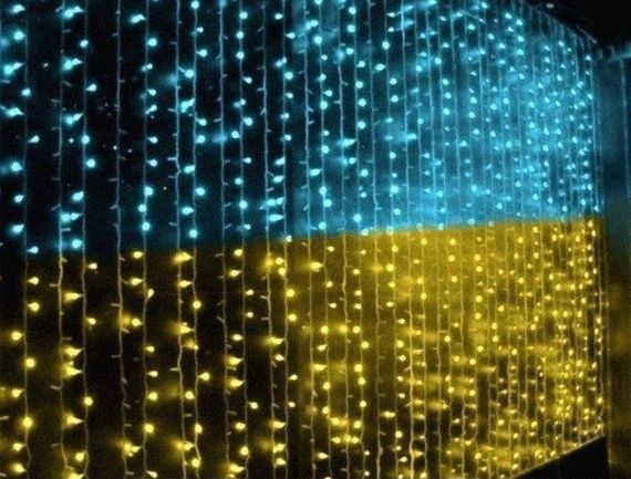 Гирлянда-штора светодиодная "Прапор Украины", 420 Led, 2.4*1.2 м, прозрачный шнур, желто-синяя | Зображення 1