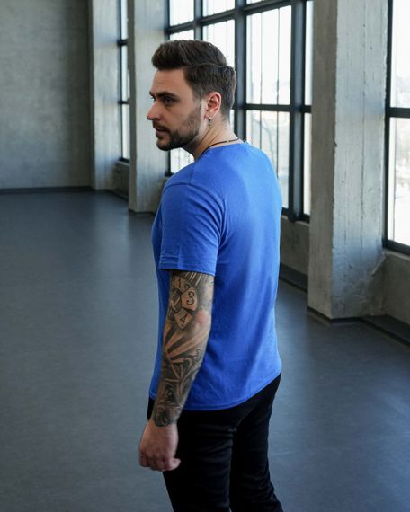 Мужская хлопковая футболка с вышивкой Тризуб Украина BD0036 размер L, цвет синий | Зображення 1