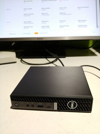 Неттоп Dell OptiPlex 7000 Micro USFF / Intel Core i5-12400T (6 (12) ядер по 1.8 - 4.2 GHz) / 16 GB DDR4 / 256 GB SSD M.2 / Intel UHD Graphics 730 / USB 3.2 / Блок питания в комплекте б/у | Зображення 2