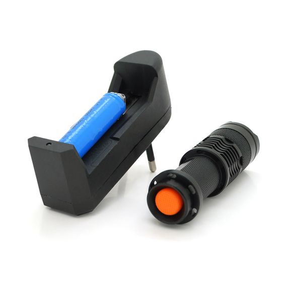 Фонарь ручной Watton WT-304.1LED CREE Q5.3W, 3 режима + Zoom, АА/1300mah, Black | Зображення 1