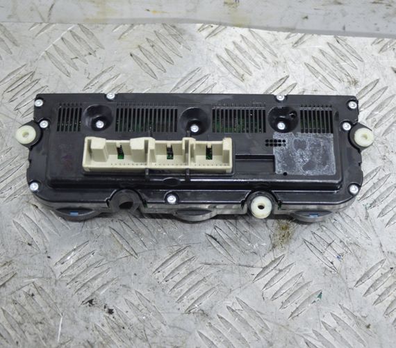 Блок управління клімат контролем Volkswagen Passat B6 2005-2010 Панель пічки кондиціонера Фольксваген 74677531 | Зображення 3